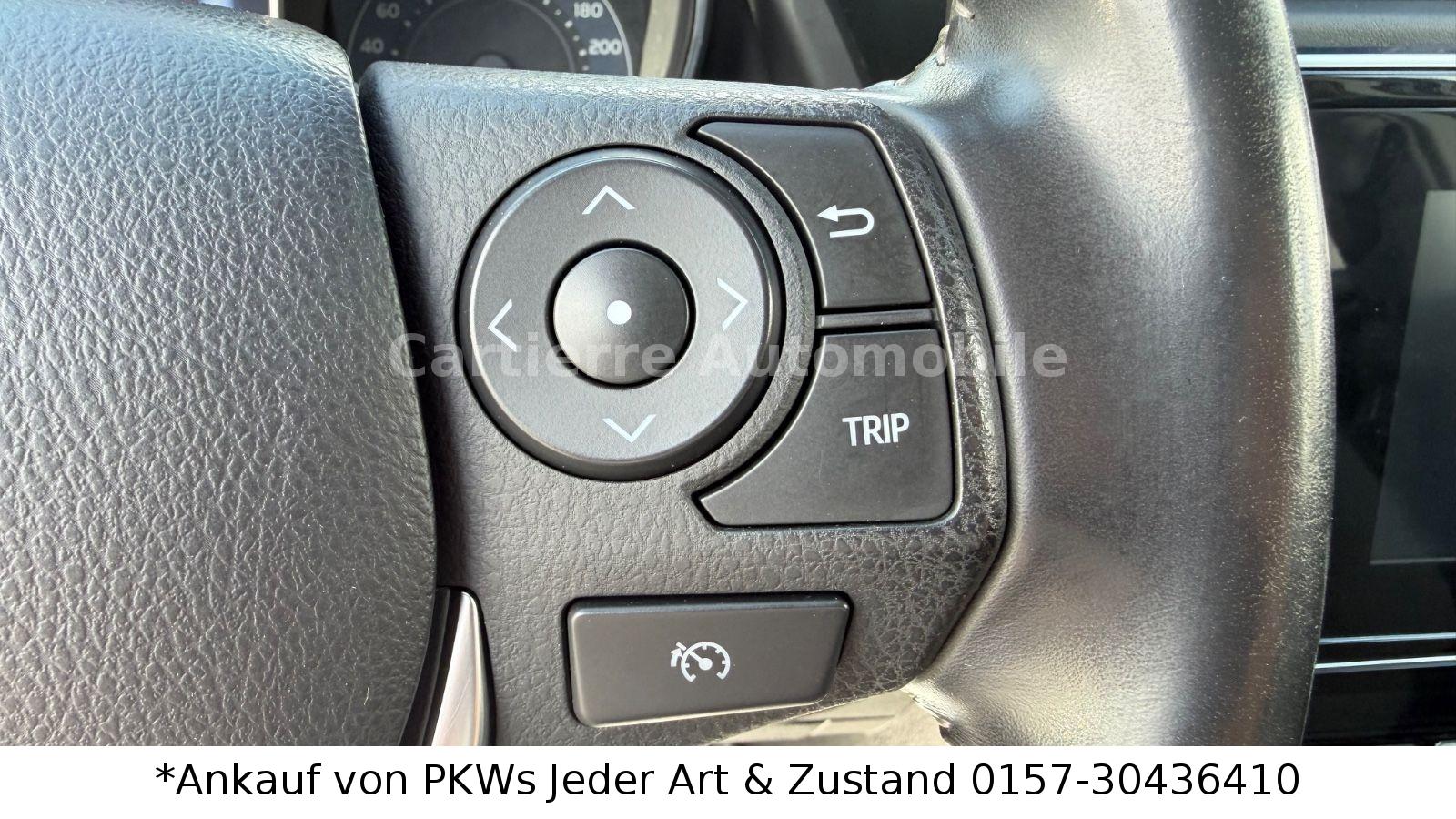 Toyota Auris 2015 — photo 27