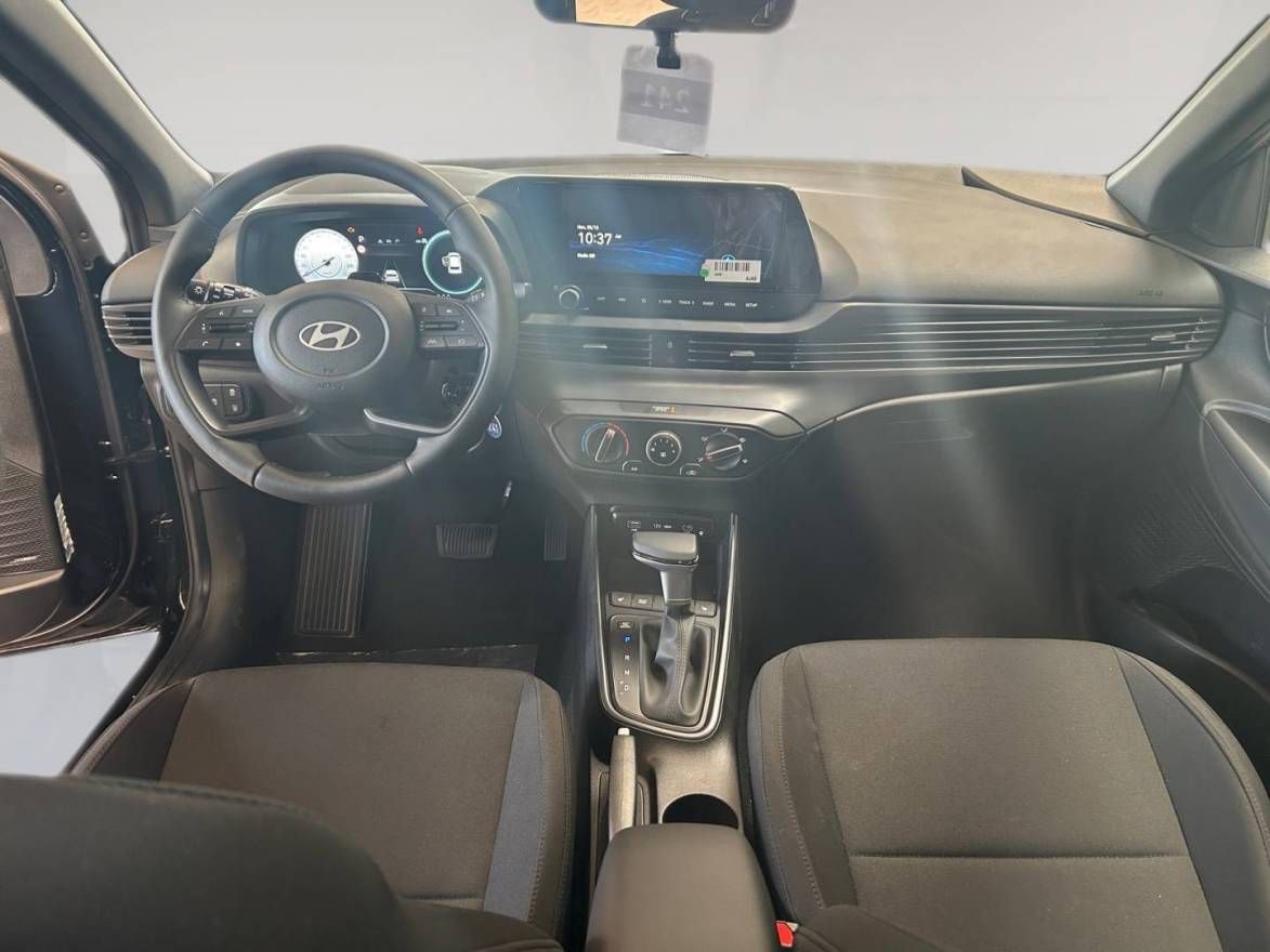 Fahrzeugabbildung Hyundai i20 (MY26) 1.0 T-GDI (90 PS) 7-DCT Blackline