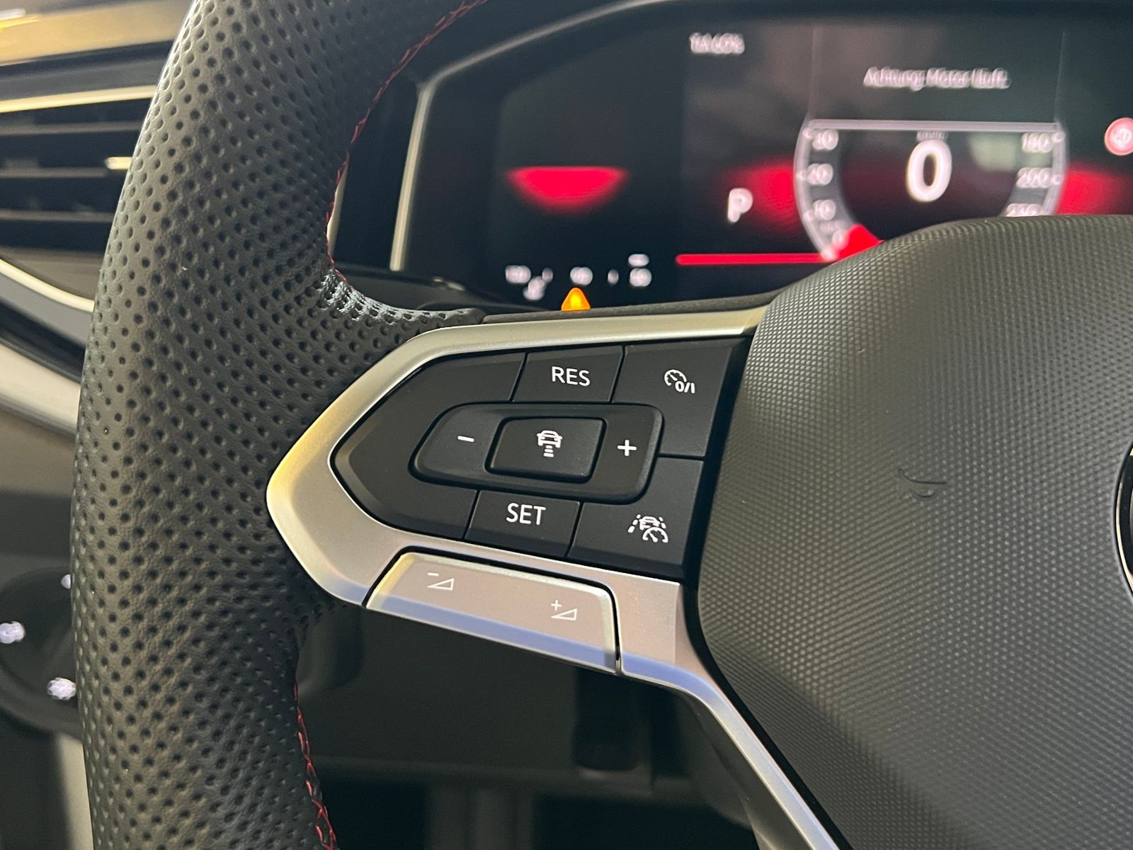 Fahrzeugabbildung Volkswagen Polo GTI 2.0 TSI DSG *IQ.Light, ACC, Ready2Disco