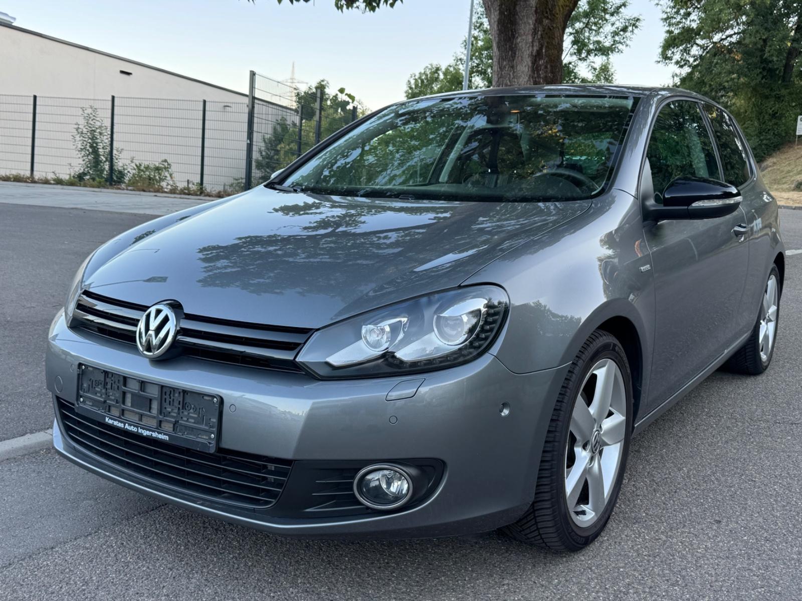 Volkswagen Golf VI Match Xenon Navi Schiebedach PDC