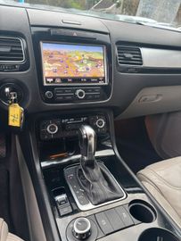 Volkswagen Touareg - 7