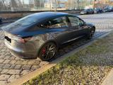 Tesla Model 3 Allradantrieb mit Dualmotor Performa... - Tesla Gebrauchtwagen in Berlin
