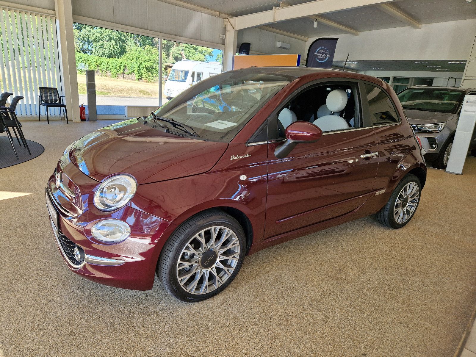 Fahrzeugabbildung Fiat 500 1.0 GSE Hybrid DOLCEVITA Pano, PDC, 16" Alu