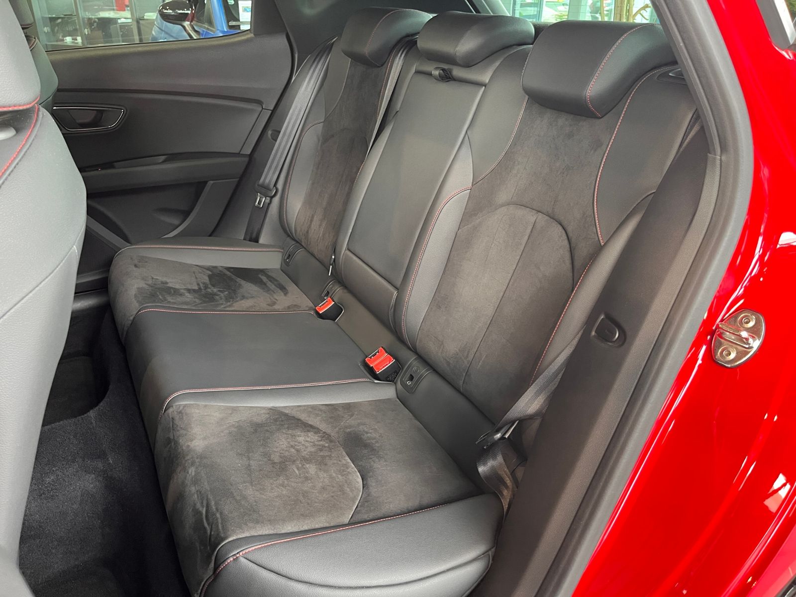Fahrzeugabbildung SEAT Leon FR KLIMA LED NAVI ALU