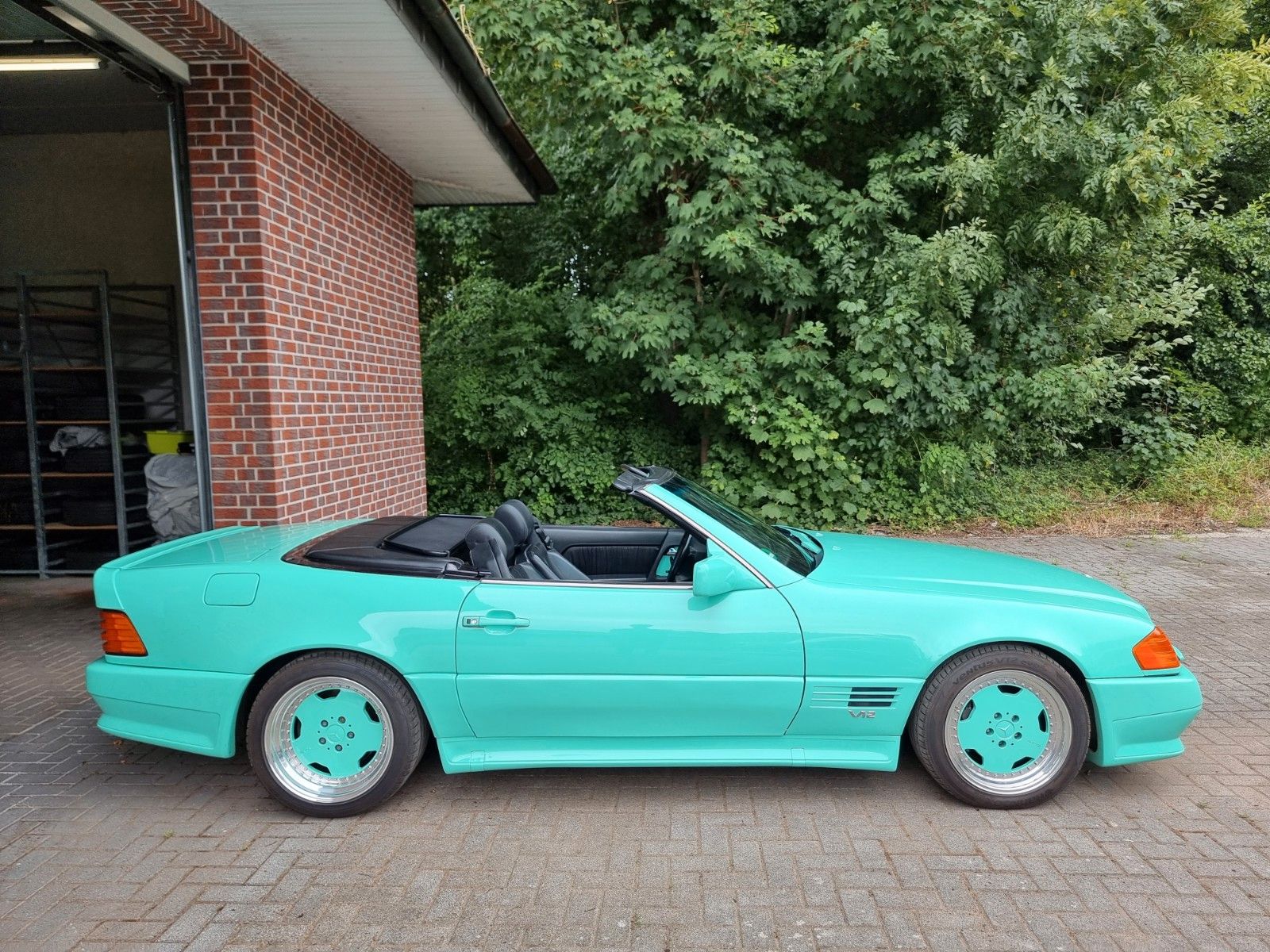 Fahrzeugabbildung Mercedes-Benz SL 600 AMG Unikat in Porsche Mint/Full Designo