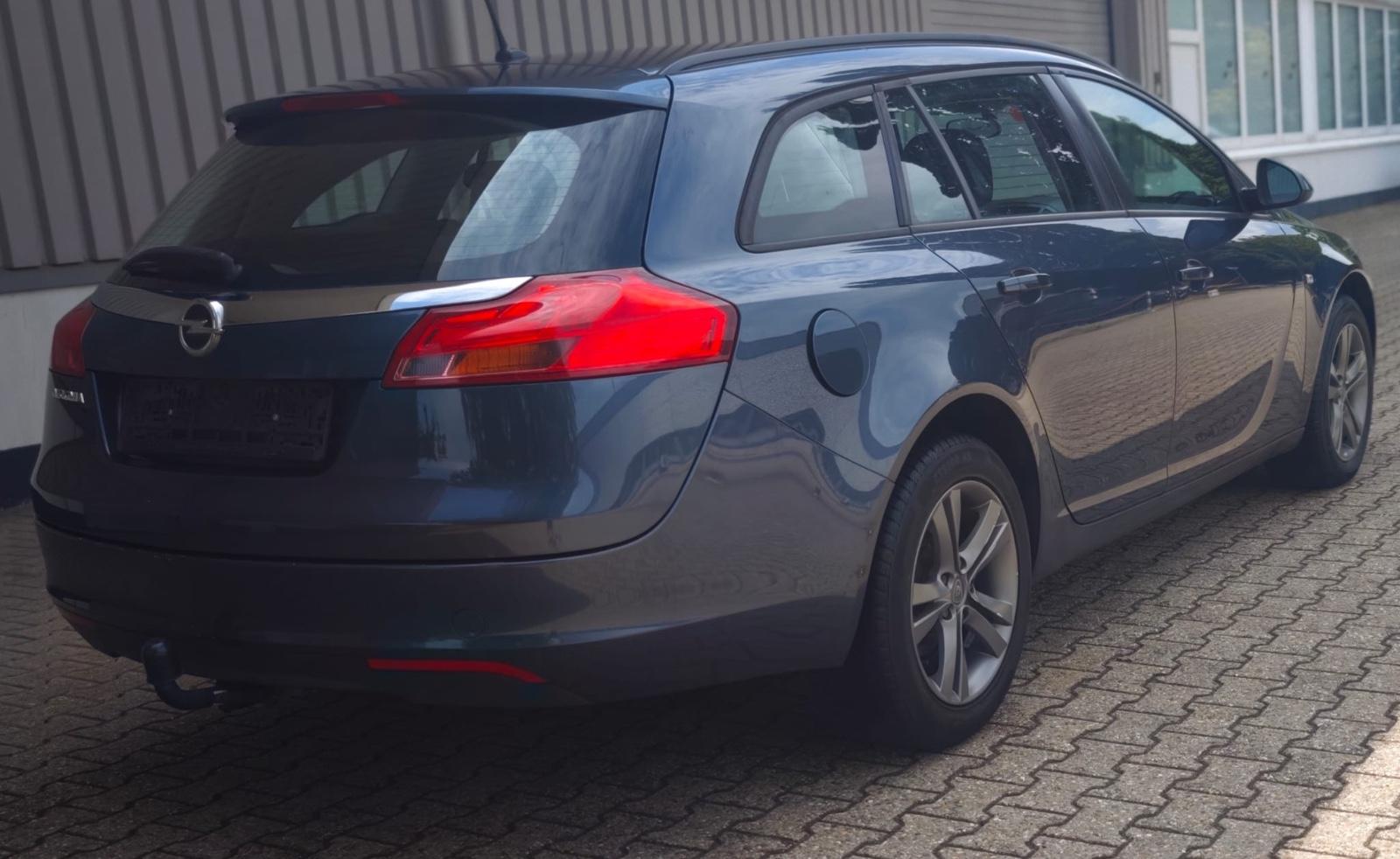 Opel Insignia 2010 — photo 7