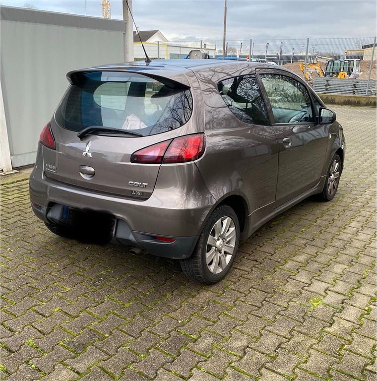 Mitsubishi Colt