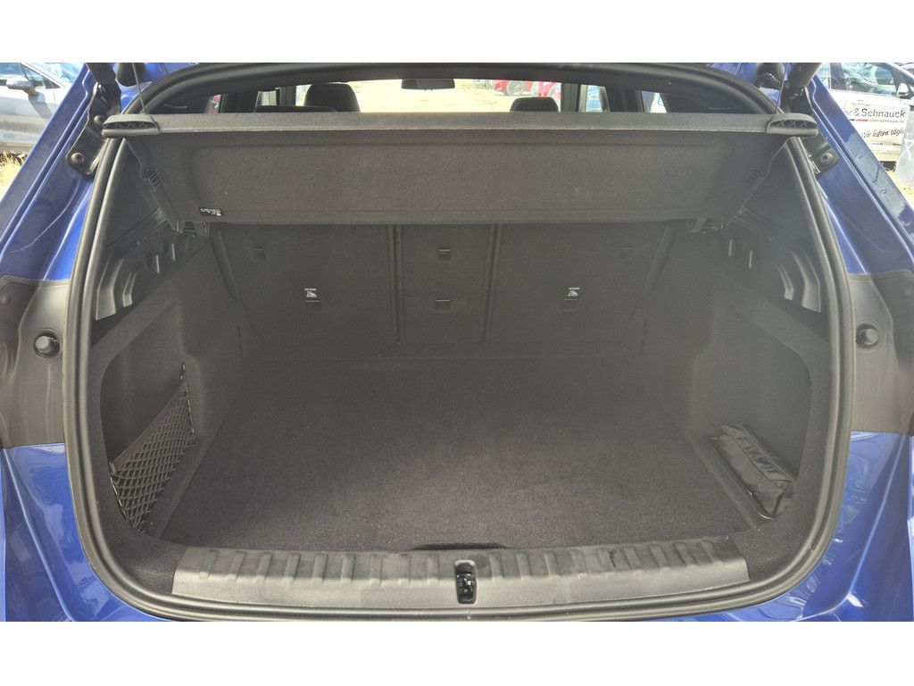 BMW X1 sDrive 18i M Sport Pro AHK PANO KAM LED NAVI foto 13