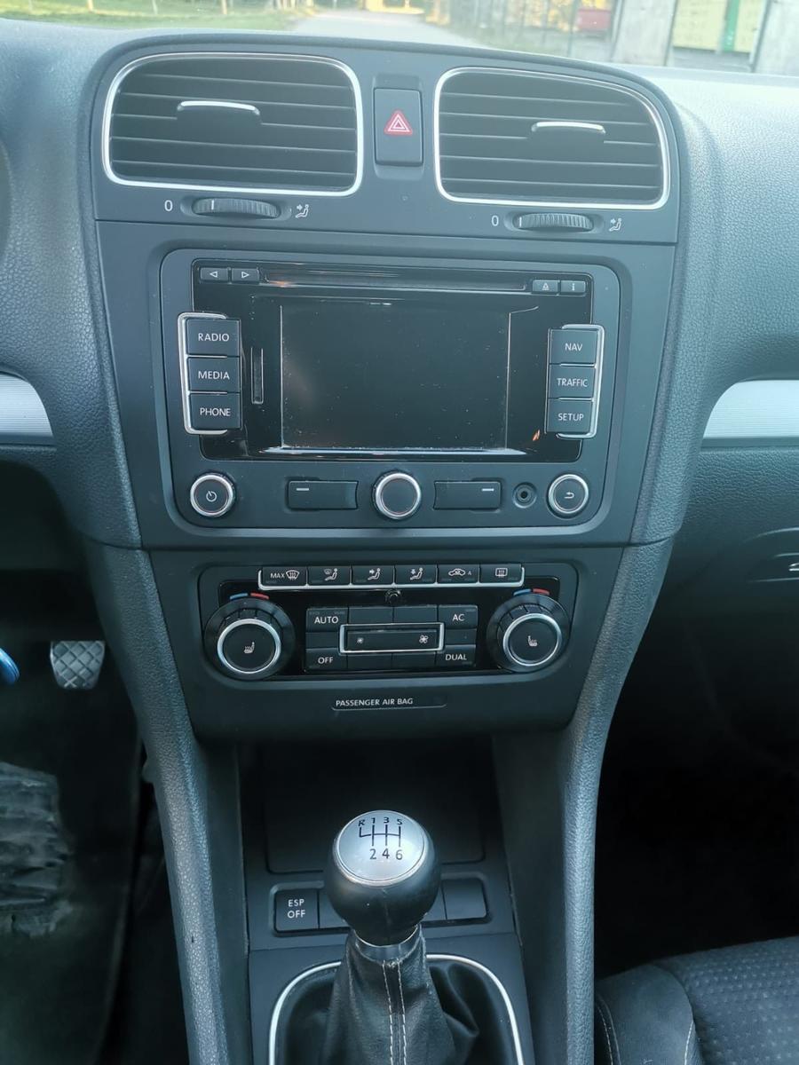 Volkswagen Golf 2010 — engine 122 HP (90kW)