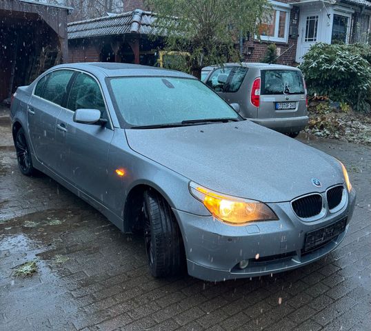 BMW E60 520i  Limousine