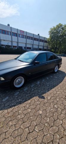 BMW 523i 523i