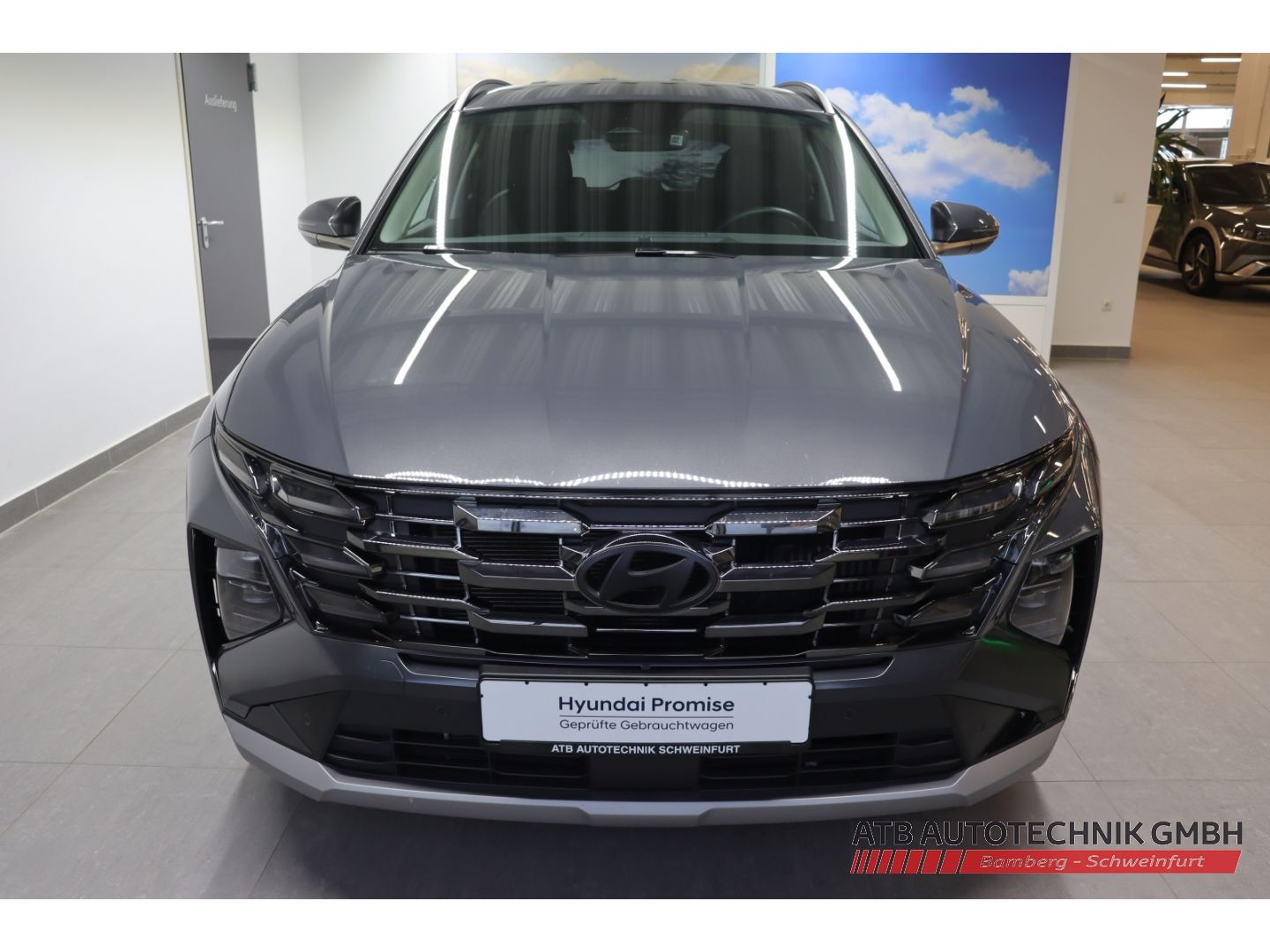 Fahrzeugabbildung Hyundai Tucson TREND PHEV 1.6 T-GDi 4WD 99,6% SOH Navi L