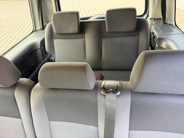 Volkswagen Caddy - 11
