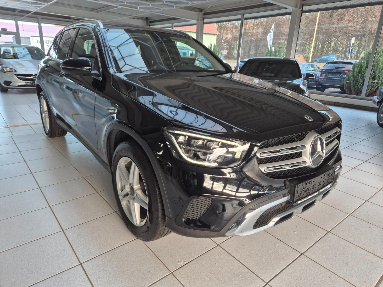 Mercedes-Benz GLC 300 d 4Matic LED/AHK/KAMERA/TEMPOM.
