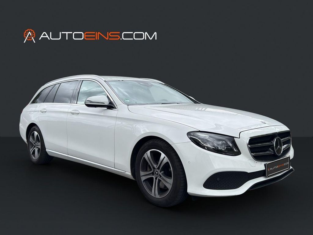 Image of Mercedes-Benz E 220