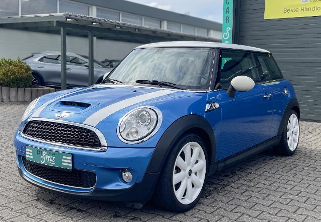MINI Cooper S NAVI SHZ PANO 