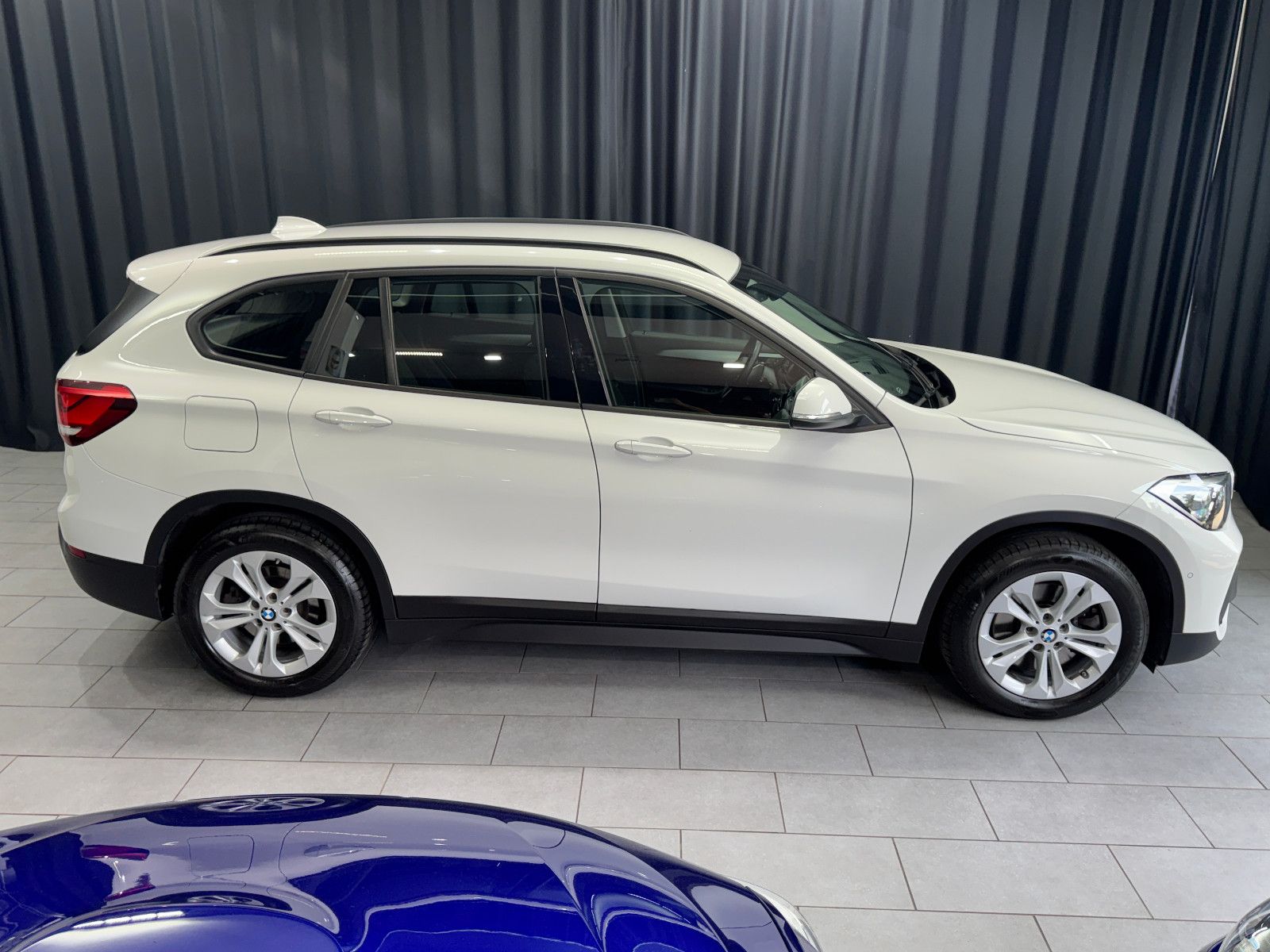 Fahrzeugabbildung BMW X1 xDrive 25e Advantage |AHK|PANO|AUTOMATIK|LED