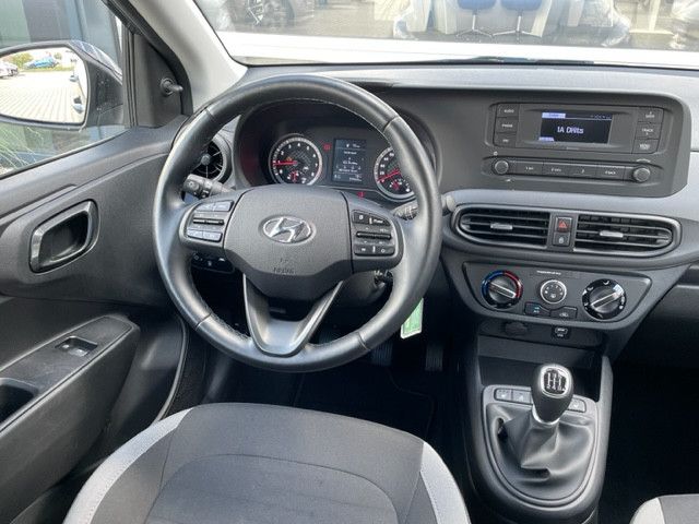 Fahrzeugabbildung Hyundai i10 KLIMA SITZ+LENKRADHEIZUNG PDC