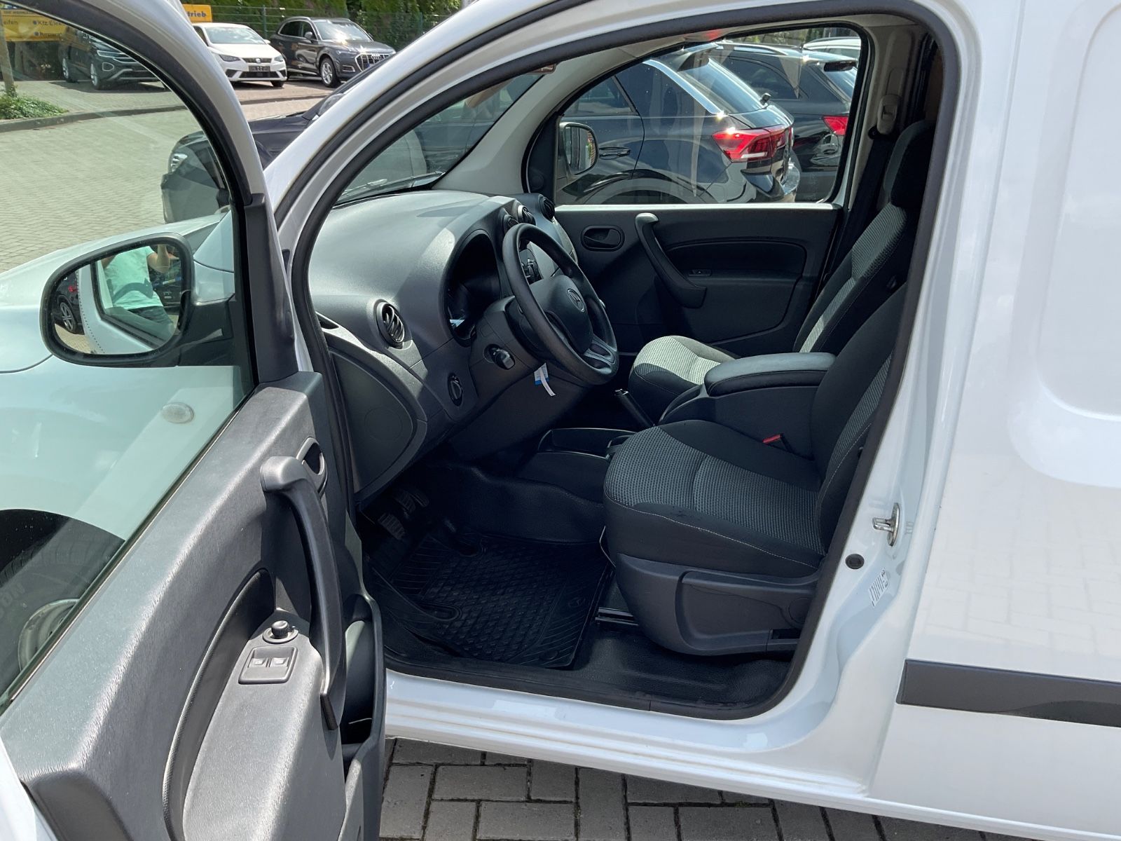 Fahrzeugabbildung Mercedes-Benz Citan TDI,L2 H1,Kamera,Klima,Telefon