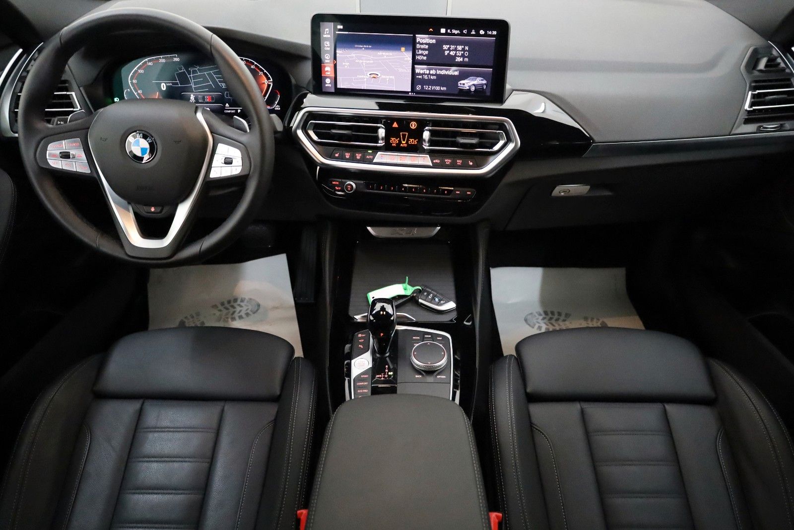 Fahrzeugabbildung BMW X4 xDrive 30 i, Leder,360Kamera,HUD,ACC,Panorama