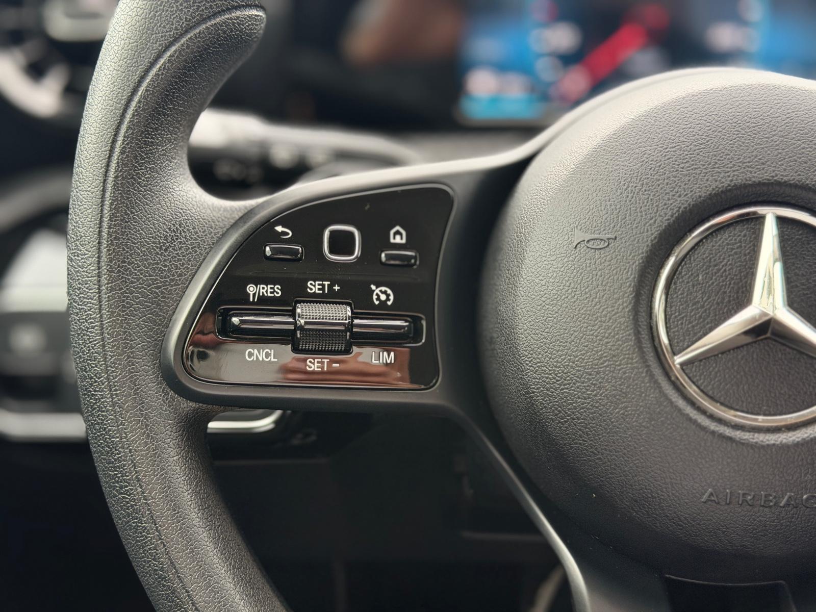Mercedes-Benz A-Class d 8G-DCT CarPlay Spur DAB MBUX PDC SHZ Alu, миниатюра 16