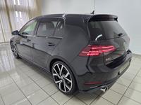 Volkswagen Golf VII GTI Performance LED Dynaudio Kamera 19"