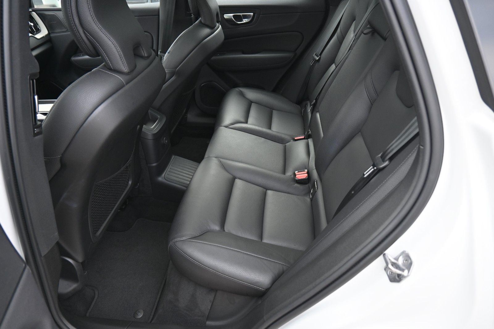 Fahrzeugabbildung Volvo XC60 T6 Inscription PHEV AWD*AHK*RFK*H&K*STHZG*
