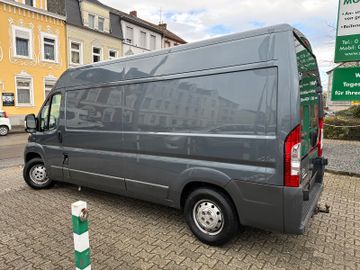 Fahrzeugabbildung Fiat Ducato Grossr.-Kasten 33 120  L4