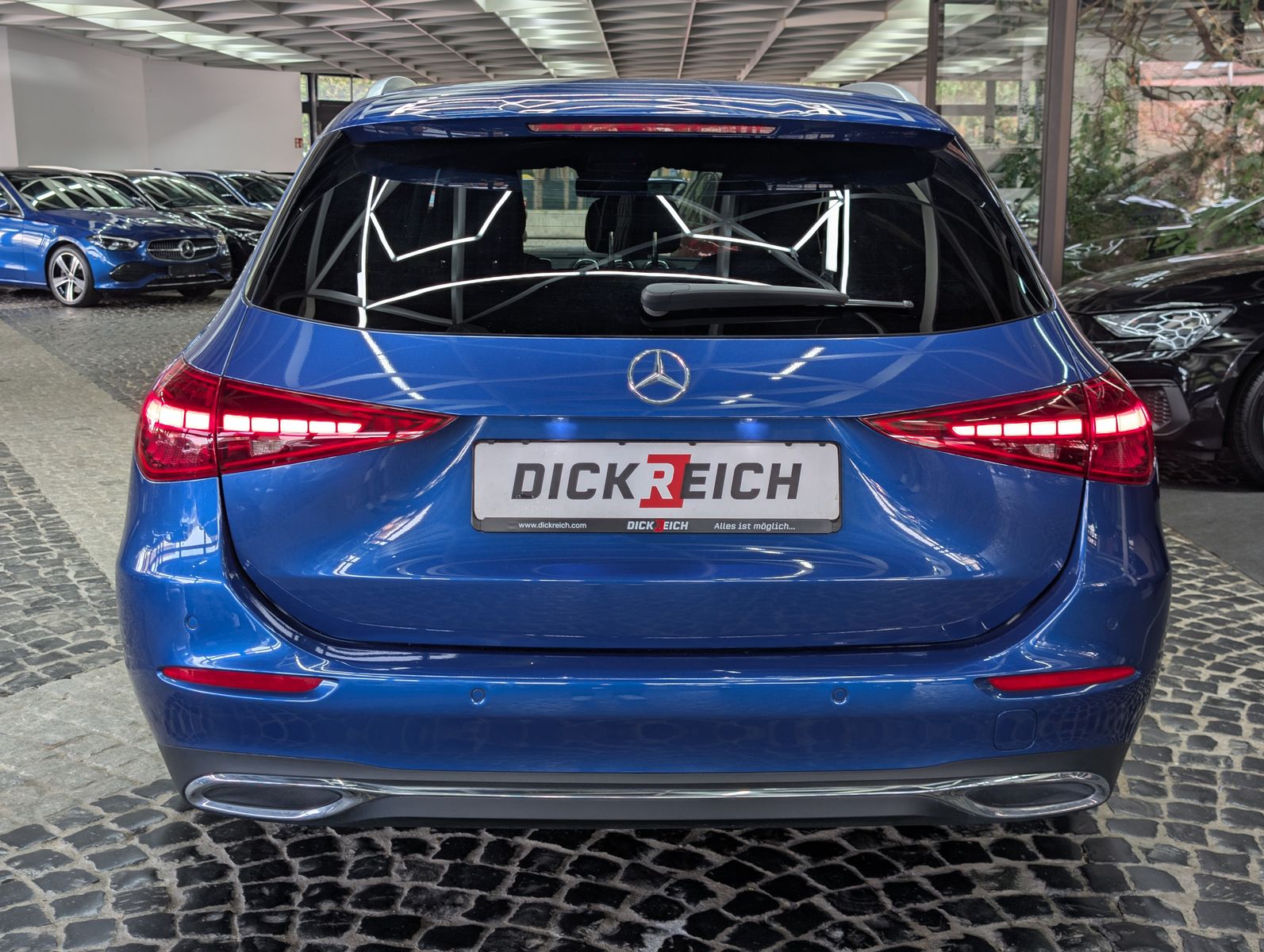 Fahrzeugabbildung Mercedes-Benz C 220 d Avantgarde AHK*MEMO*MBUX*AMBI*BUR*360°