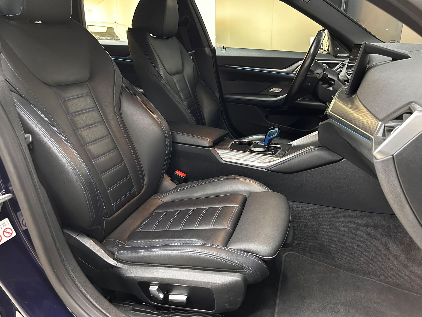 Fahrzeugabbildung BMW i4 M50 GC SHADO+LED+NAVI+MEMO+H&K+SHZ+AHK+WP+360