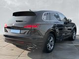Volkswagen Touareg 3.0 TDI Tiptronic 4-Motion Elegance R-Li - gebrauchte VW Touareg aus dem Jahr 2023