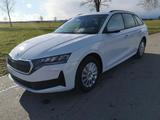 Skoda Octavia Combi Essence Kombi 1.5 TSI DSG AHK GV5 - Skoda Octavia aus 2025