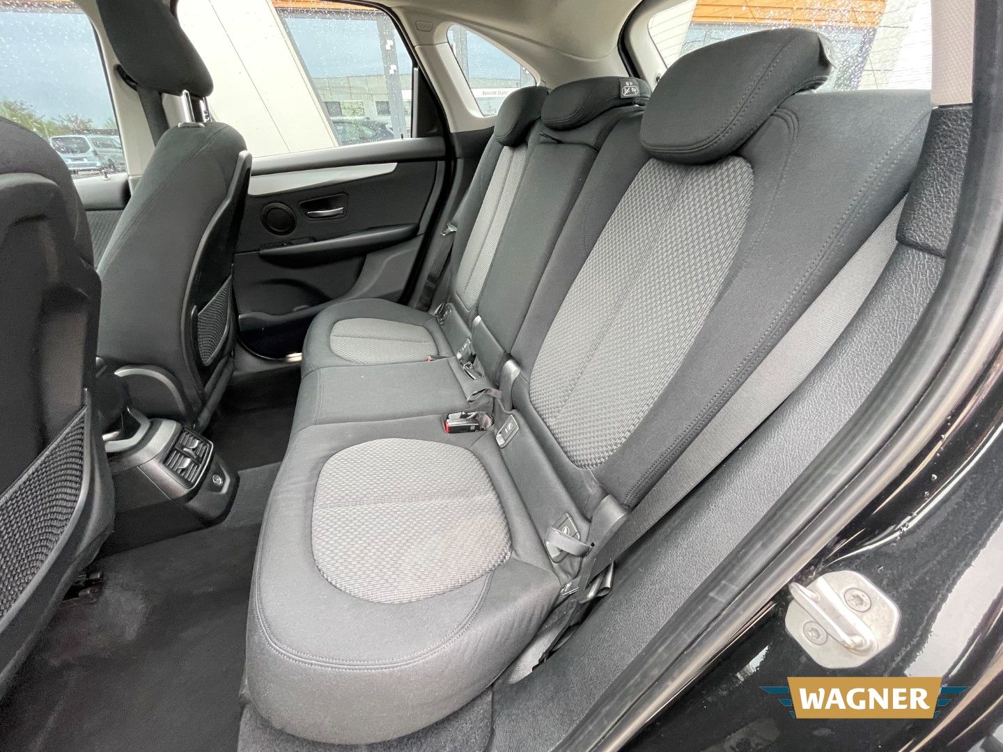 Fahrzeugabbildung BMW 218 Active Tourer d Sitzheizung Klimaautomatik