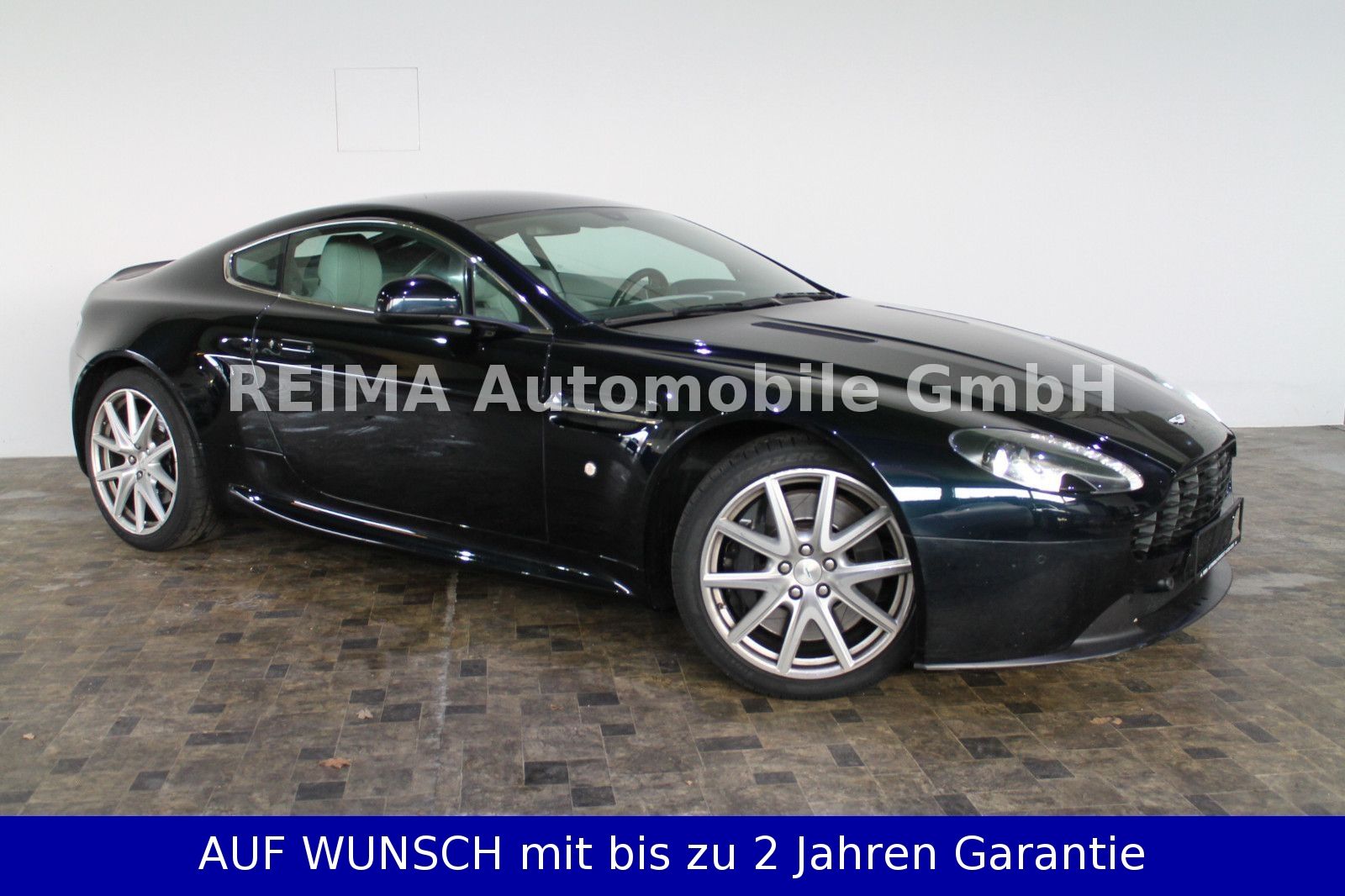 Fahrzeugabbildung Aston Martin V8 Vantage 4,7i, voll Scheckheft gepflegt,