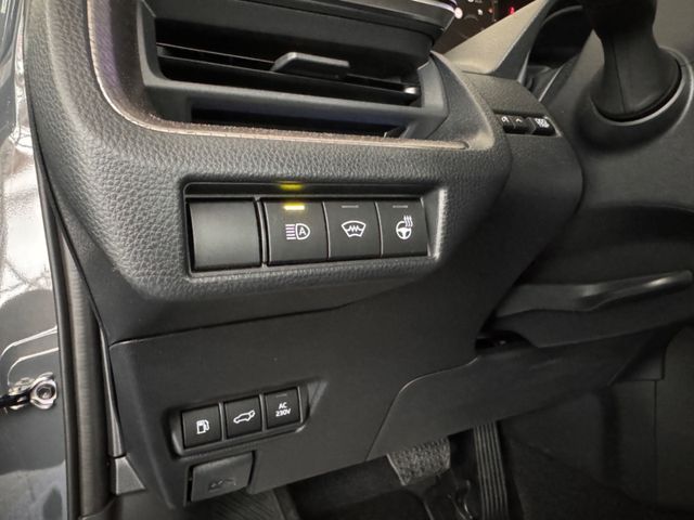 Toyota Prius  Plug-in Hybrid