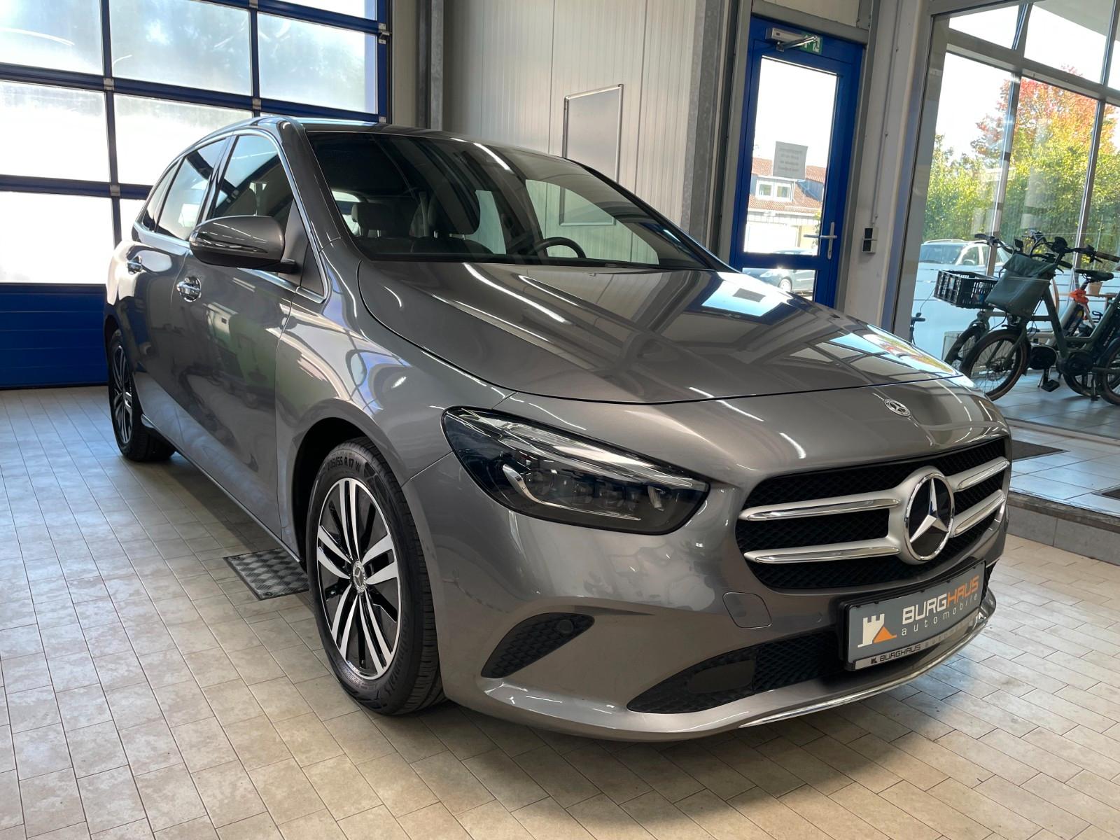 Mercedes-Benz B 180/AUTOM7G/SHZ/NAVI/AHK/KLIMA/LED/TEMPOM