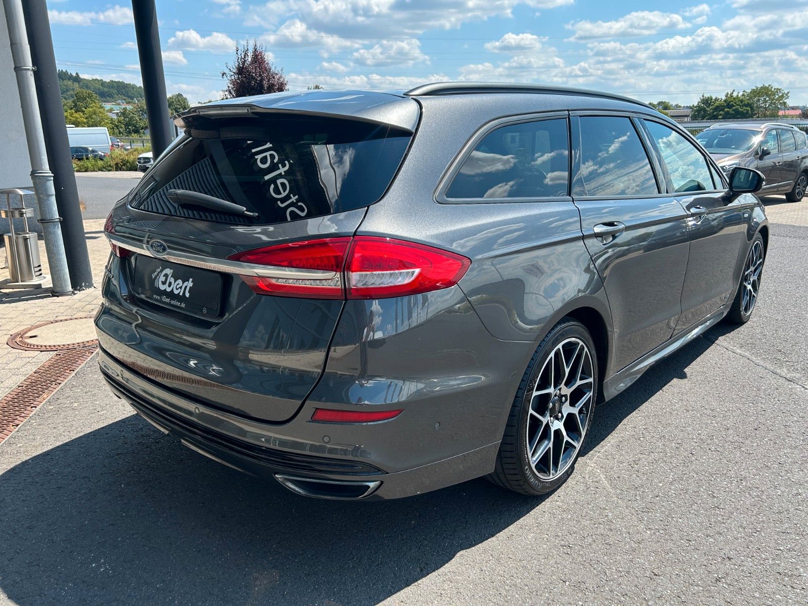 Fahrzeugabbildung Ford Mondeo Turnier ST+AWD+AHK+SportfahrW+TotW
