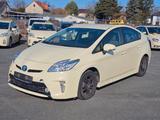 Toyota Prius Basis - Toyota Prius aus 2013