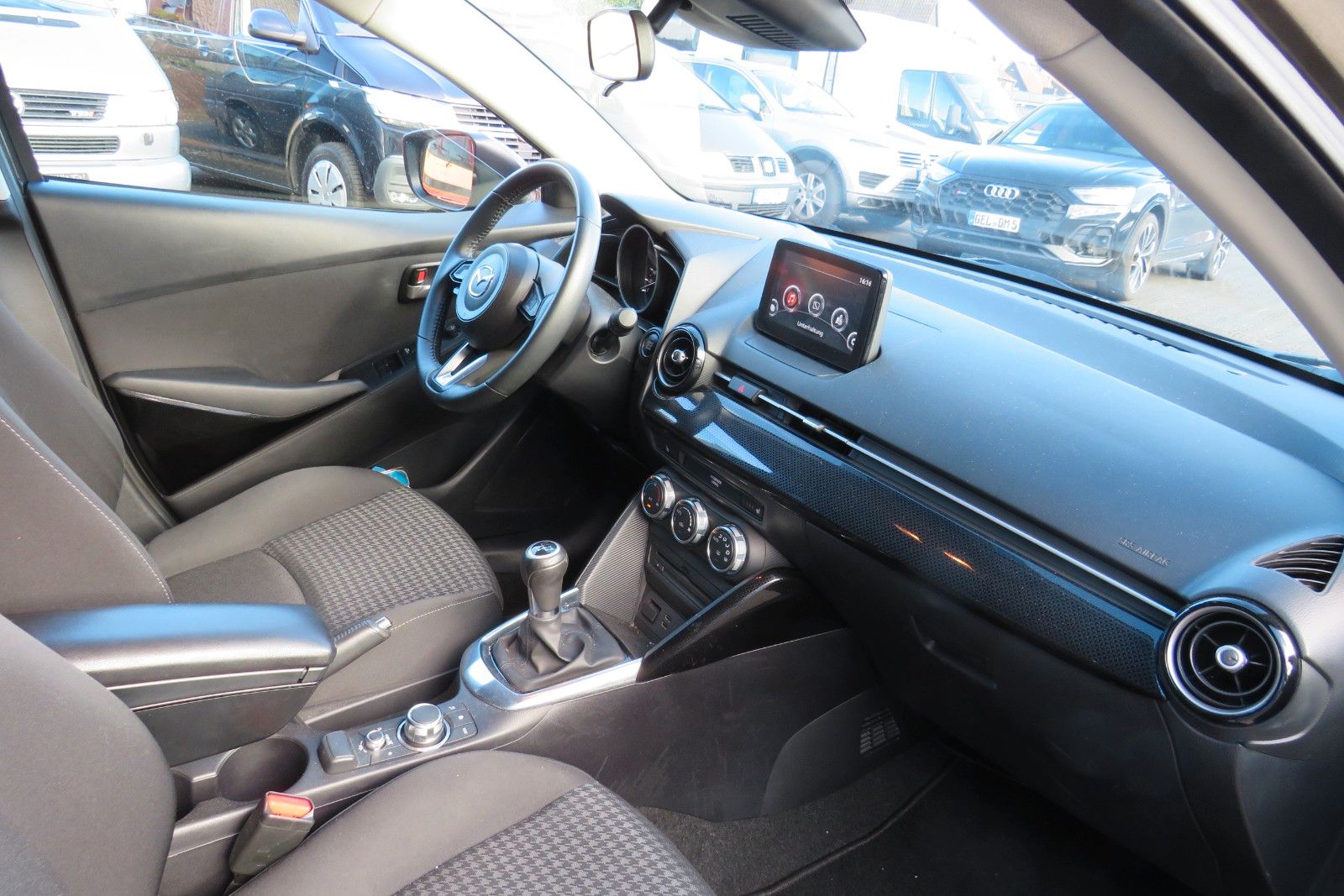 Fahrzeugabbildung Mazda KIZOKU KLIMA TELVOR PDC ALU SITZHEIZUNG u.v.m.
