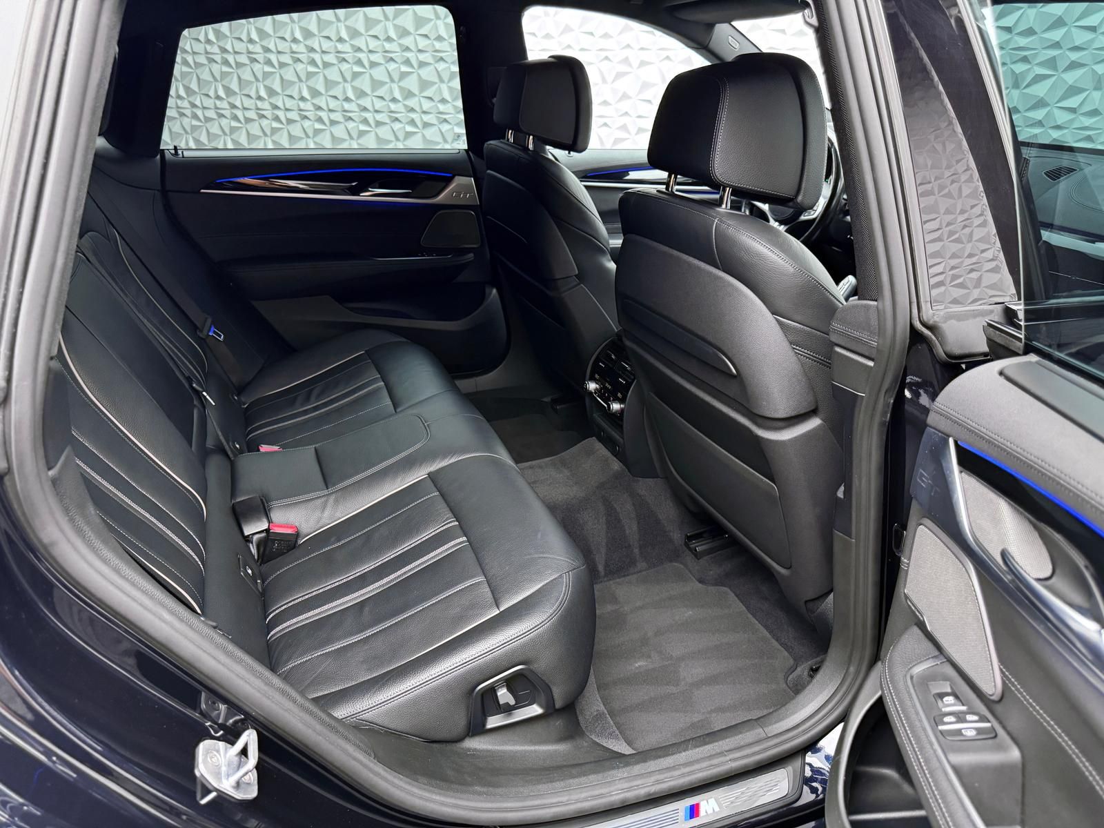Fahrzeugabbildung BMW XDR/M-PAKET/AKTIVLENK/NIGHTV/ACC/H&K/LUFT/PANO