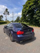 BMW 325i Edition Exclusive - BMW 325 mit Benzin-Antrieb: Limousine, Automatik