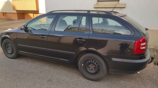 Skoda Octavia Combi II Elegance 2.0 TDI DPF 