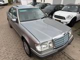 Mercedes-Benz 200D*W124*Rostfrei*H-Zulassung* - Mercedes-Benz mit Diesel-Antrieb: W124