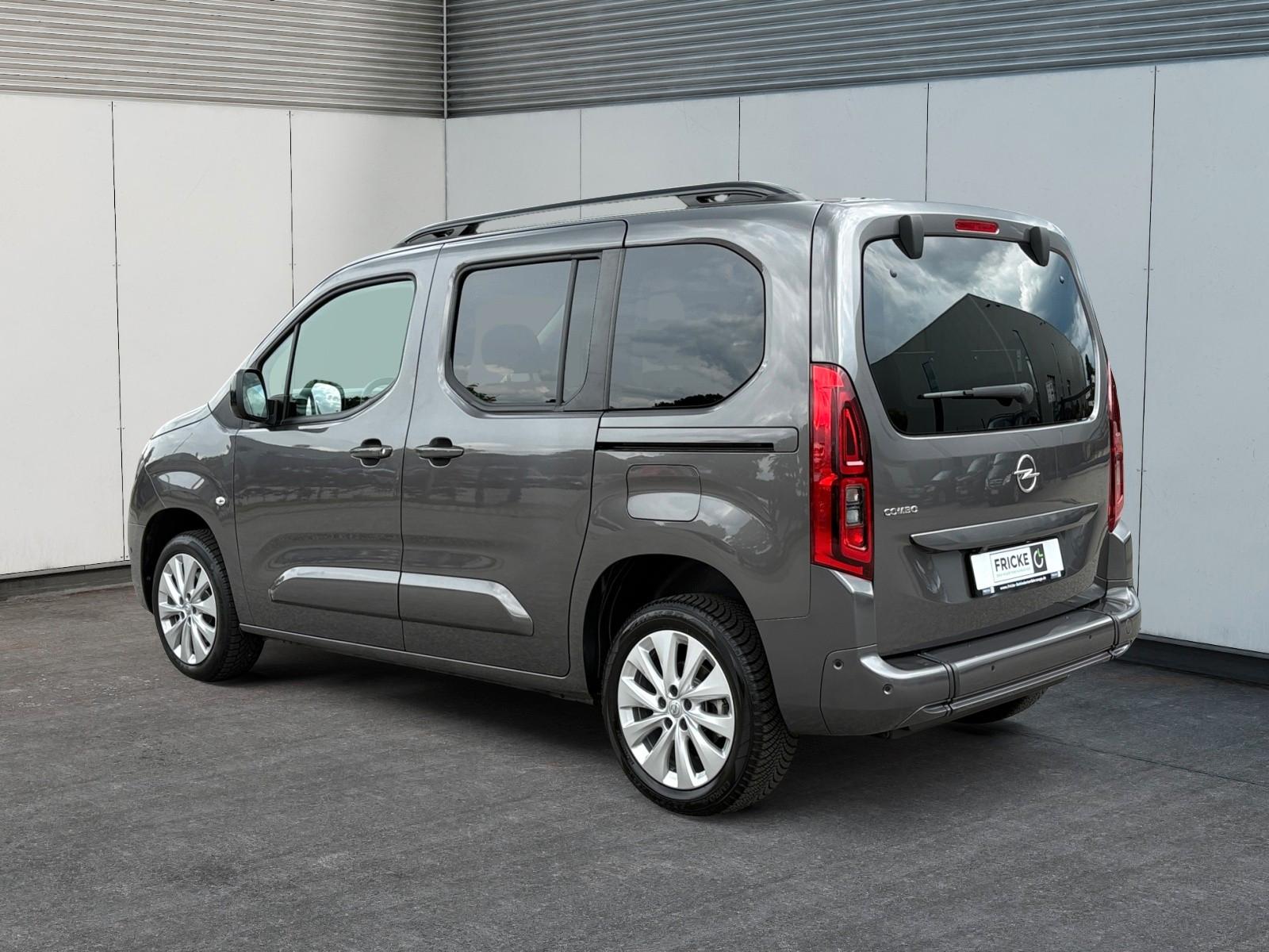 Opel Combo Life E Ultimate Automatik *ROLLSTUHLRAMPE*