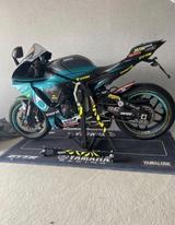 Yamaha R1 - Rennstreckenumbau