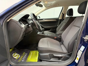 Volkswagen Passat Variant - 11
