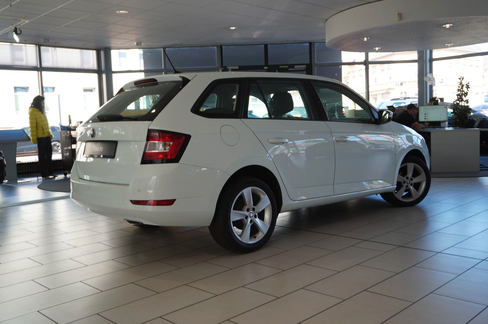 Fahrzeugabbildung SKODA Fabia 1.0 TSI COMBI COOL PLUS LED/SHZ/PDC/DAB+