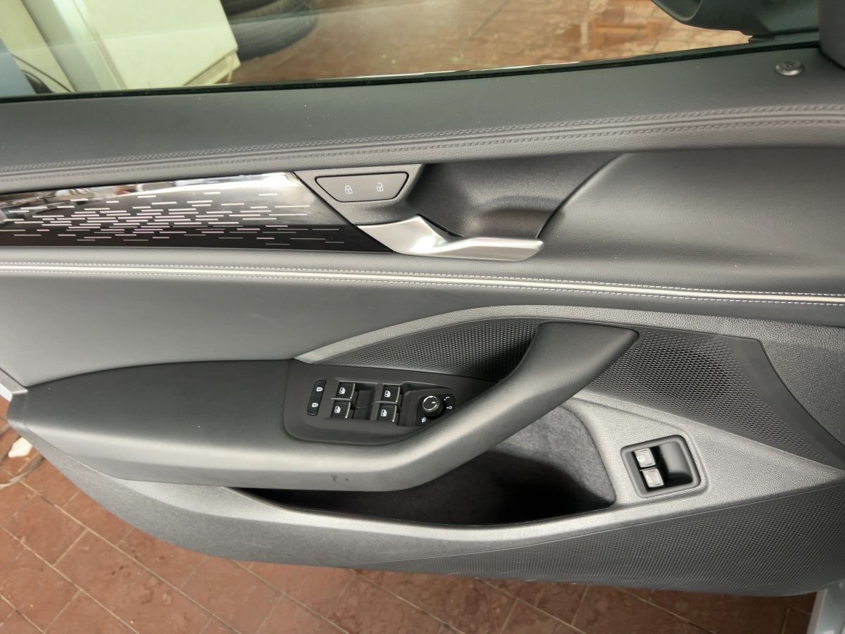Volkswagen Passat Variant - Bild 19