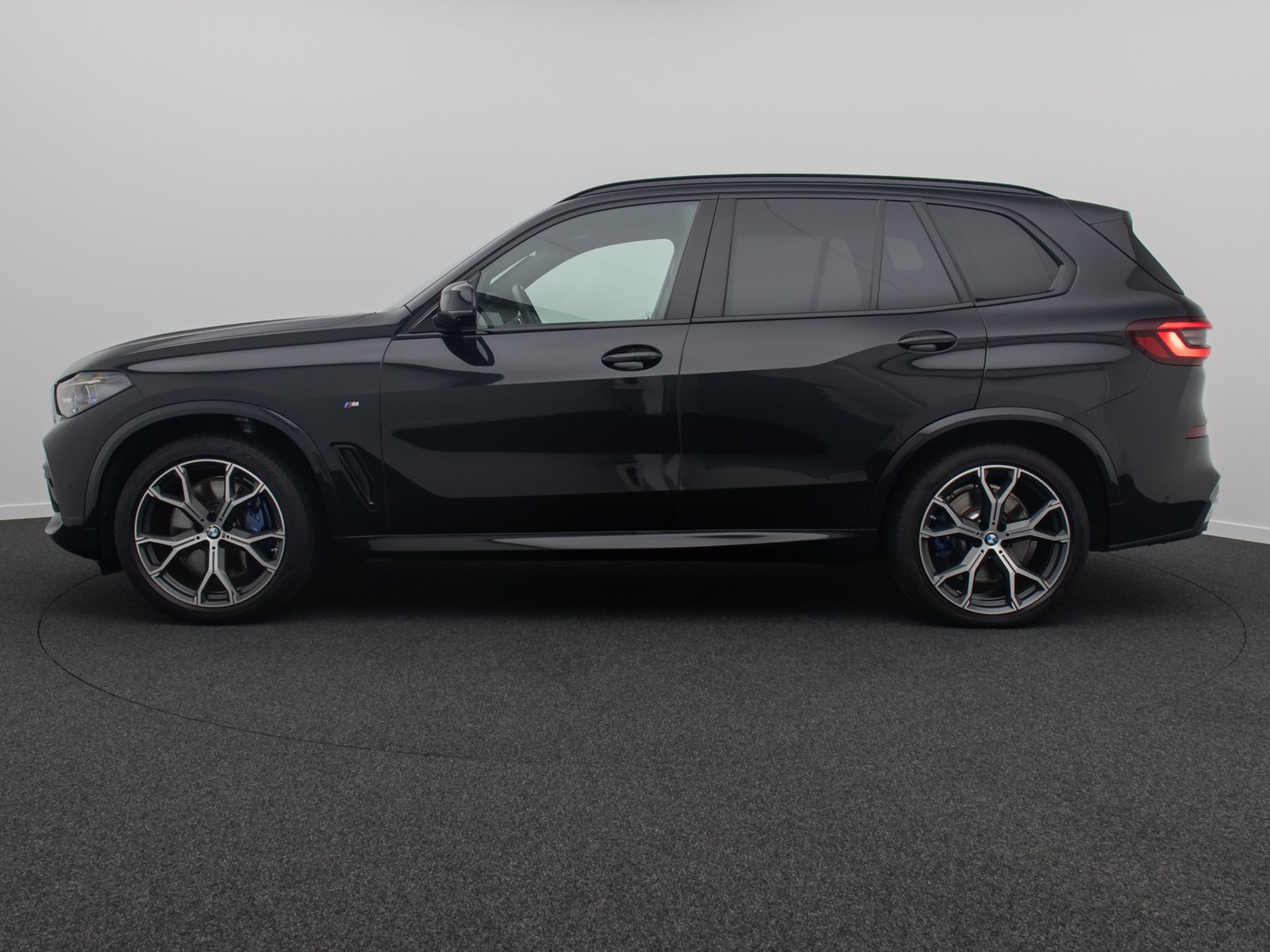 Fahrzeugabbildung BMW X5 xD40d M Sport Panorama DAB Laser 360°HUD 21Zl