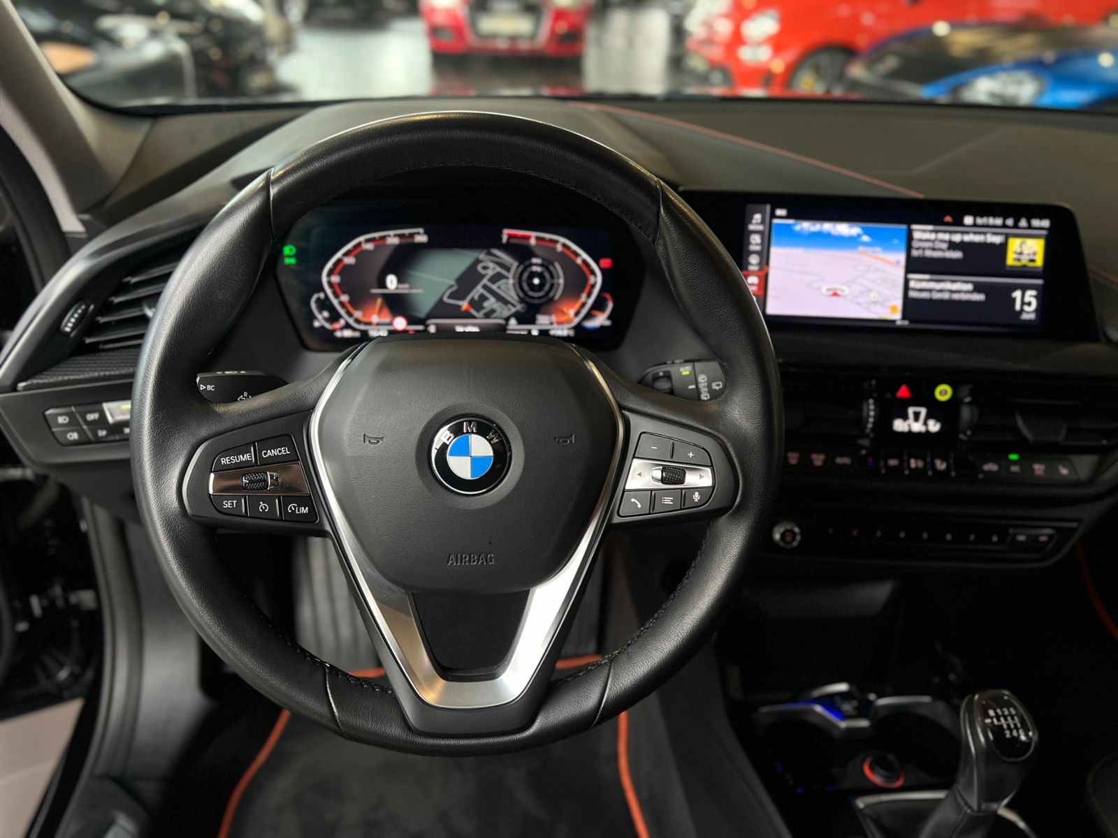 Fahrzeugabbildung BMW 118i Sport Line KLIMA LED NAVI SHZ